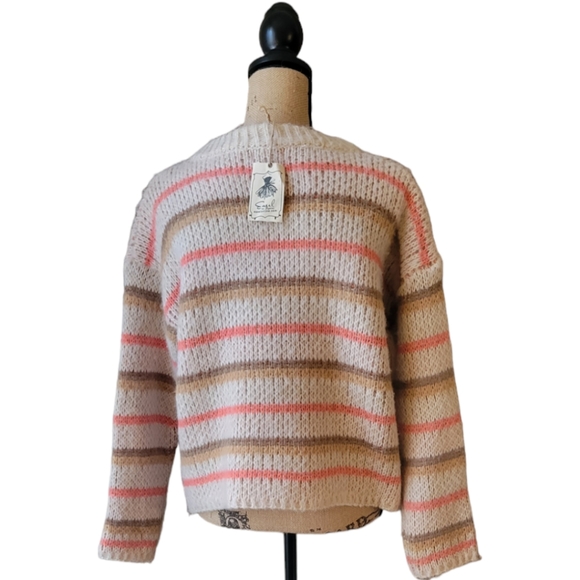 Easel Los Angeles Stripped Knit Sweater - Picture 2 of 14